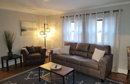 Whole House in Bay View + Fenced-in Yard + Parking - Foto 14