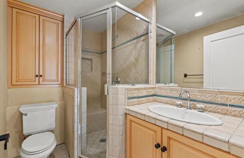 5800 sq ft Gorgeous Tarzana 7 bedroom 9 bathroom home with pool and hot tub - Foto 8