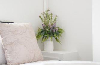 Stylish Home, hosted by ESONGRACE Stays, Stoke-on-Trent - Perfect for Families - Contractors - Holiday makers - Emergency Housing - Professionals, Relocators - Foto 19