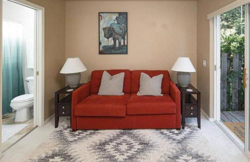 Contemporary Turnagain Townhome - Foto 8