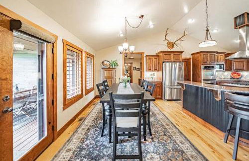 Upscale Hot Tub Wildlife Views - Photo 21