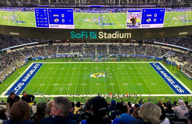 Los Angeles NFL Tickets: Rams or Chargers Game - Foto 2