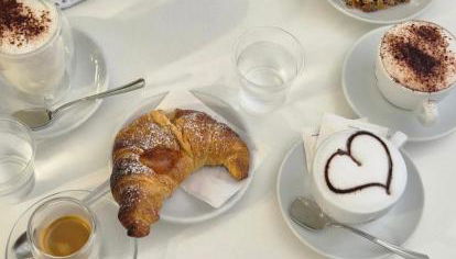 Manis Suite Apartment - Photo 2