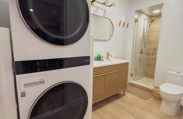 Stylish 2 BR 1 BA Apartment - Steps to the Ocean - Hidden Gem - Foto 16