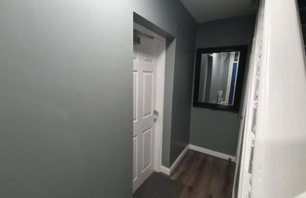 Modern 1 Bedroom Apartment Free Parking WiFi Near City Centre - Photo 25