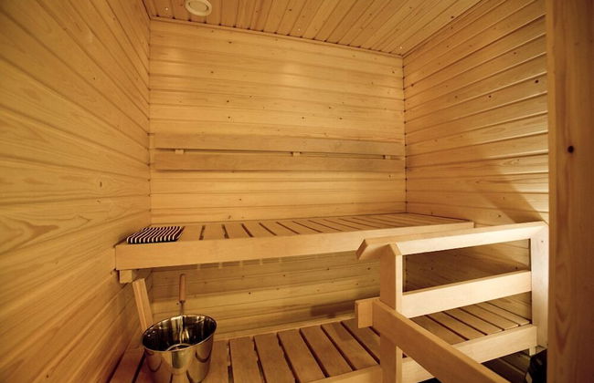 RovaVisit Center - Photo 16