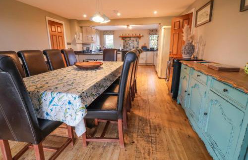 Manor Wood - Photo 16