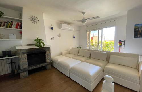 casa en Masnou junto a playa y tren - Photo 31