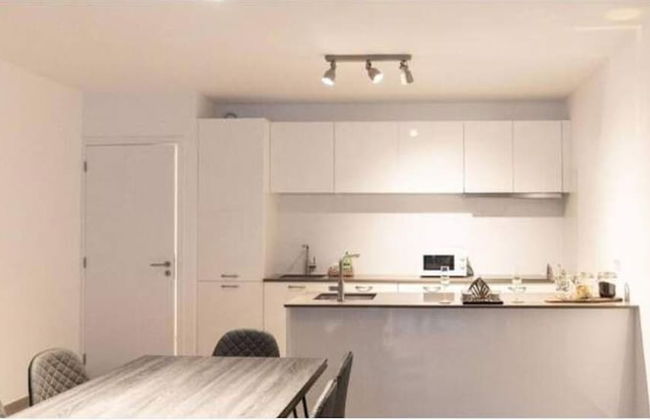 Spacious 3BR 2/5 BA Near Diamond District by Oneluxstay - Foto 18