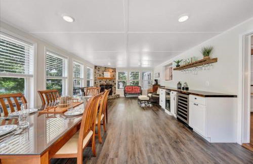 Scenic Point - Private Lakefront Home w/ Dock, Fire pit, outside shower & Hot tub - Foto 8