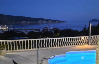 Apartments SUHO Komiza - Photo 26