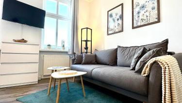 Ferienwohnung am Harz mit Küche, Balkon, Waschmaschine, Parkplatz mit Wallbox - Foto 2