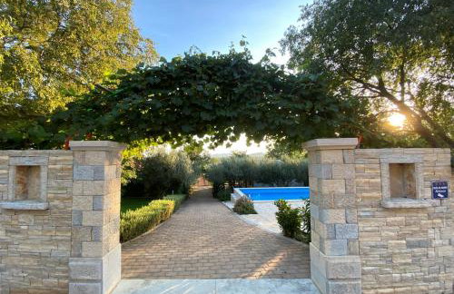 Stone Holiday Homes Stankovci with pool and Mediterranean gardens - Foto 45