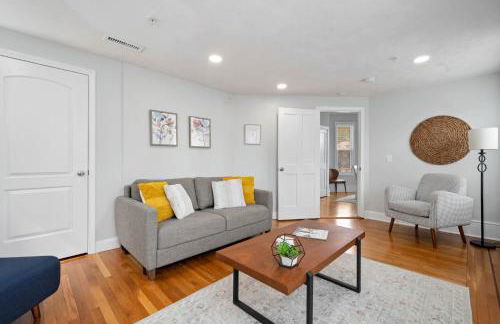 Jennifer's Cozy Apt Walk to Brown In Unit Laundry - Foto 6