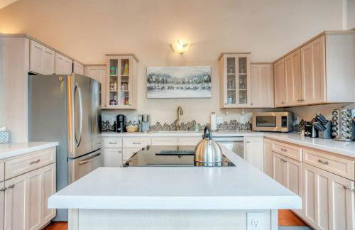 Lakefront Estate w Private Beach on Flathead Lake - Foto 67