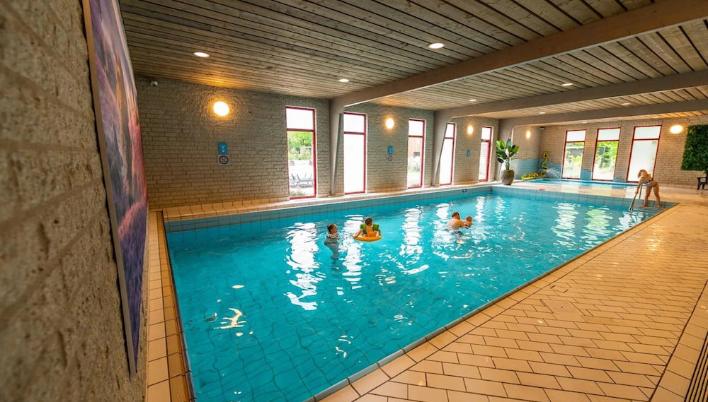 Nice Chalet in a Holiday Park, Adjacent to the Hoge Veluwe National Park - Foto 1, Immagine principale