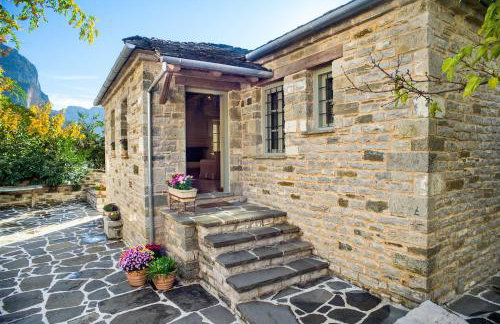 Astra Inn - Photo 36