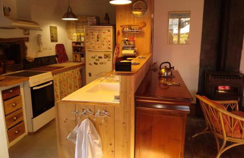 Maison sans mitoyenneté 760 m d'altitude pour 6 personnes sur grand terrain non clos - Foto 11