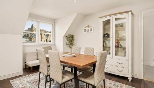 Stunning Sea Views - 3BD & Free Parking - Foto 3