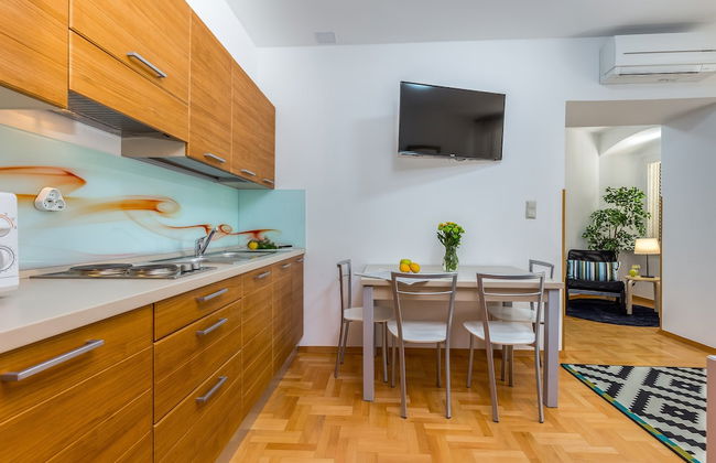 Main Street Apartments - Foto 18