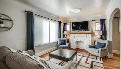 "Elizabeth Lake House" ~Sleeps 7~ Pontiac/GM Exec - Foto 2