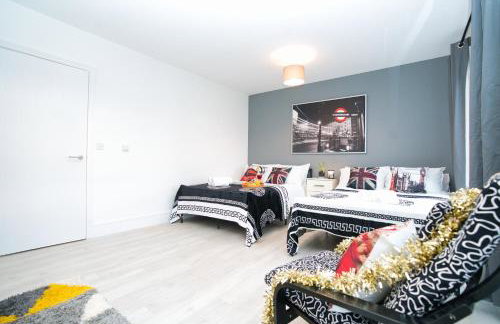 Milton Keynes new 5-Bedrooms 14guests Contractor family holiday Free Parking - Foto 33