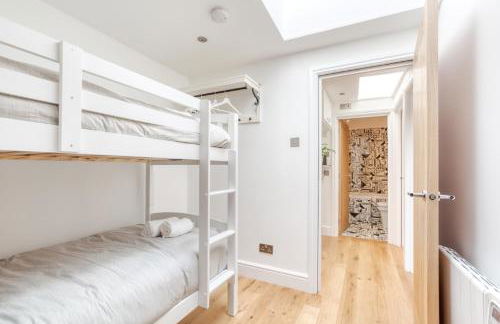 Central Bright 3 Bed Flat with Pool & Parking - Foto 29