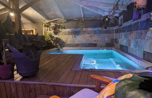 Insolite Bois Cailloux avec Spa - Foto 1