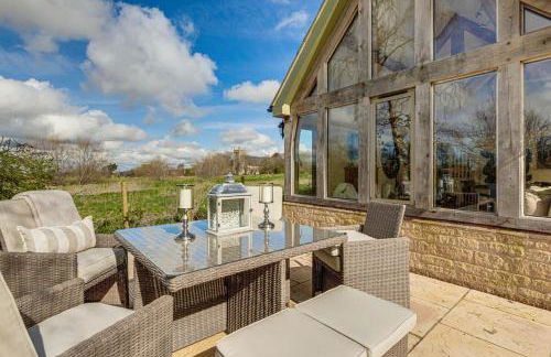 Honeysuckle Cottage - Hot Tub Packages Available - Photo 20