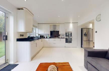 Parlaunt House - 3 Bedroom With Free Parking - Foto 9