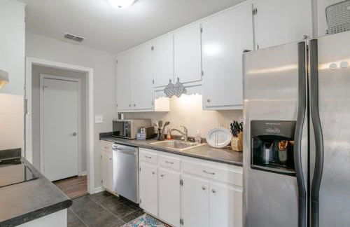 Enchanting Forestwood Retreat - Foto 16