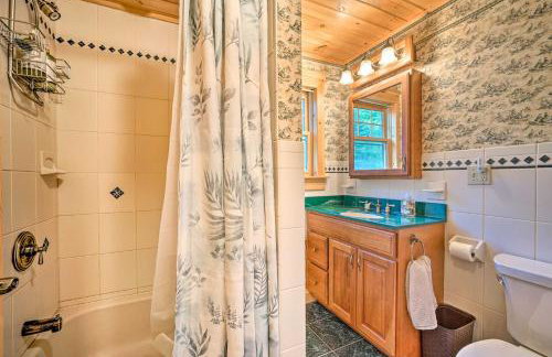 Stunning Vermont Cabin w/ Private Lake Access - Foto 16