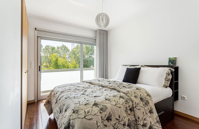 JOIVY Sleek House W/Balcony & 2 Terraces In Porto - Foto 5