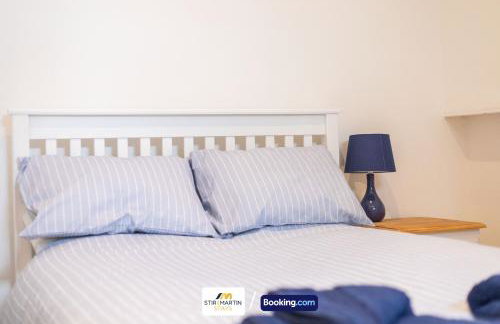 2 Bed Apartment By StirkMartin Stays Short Lets & Serviced Accommodation Cardiff With Free Parking & 7mins to City Centre - Foto 9