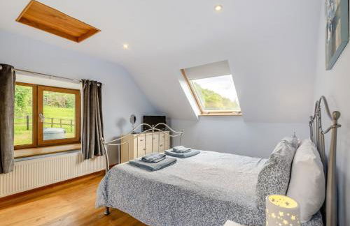 4 Bed in Llangyndeyrn CWRTY - Photo 20