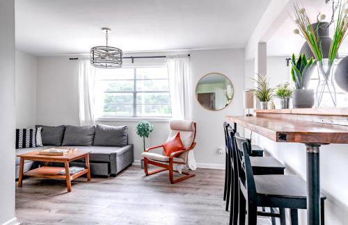 Jungle House Columbus Short North Downtown Free Parking - Steps to Convention Center & Nationwide Arena - 1BR Luxury Home - Sleeps 6 - Over 5,800 Five Star Stays - Foto 6