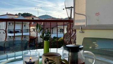 Top Floor Apartments - Photo 3