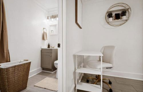 Pensacola Pad 1BR 1BA Modern - Foto 9