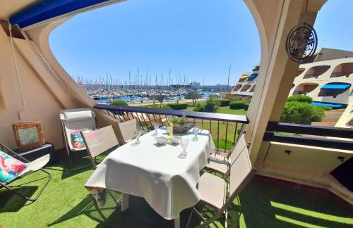 Port Horizon - T3 terrasse vue port climatisé piscine WIFI résidence Escale Port - Foto 2