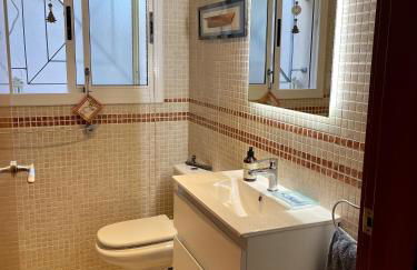 Entire villa with pool, ocean & mountain views - Foto 15