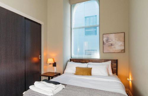 Downtown Luxe 2BR Loft Apt - Sleeps 6-7 - Walkable - Foto 20