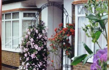 Beautiful 'Rose-Dene' with ample parking - Foto 10