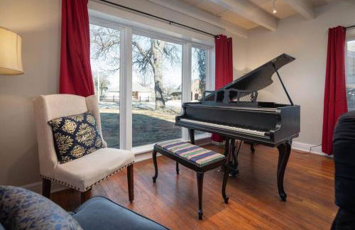 Grand Performance Home 3 min to Downtown, Stockyard, AT&T - Photo 29