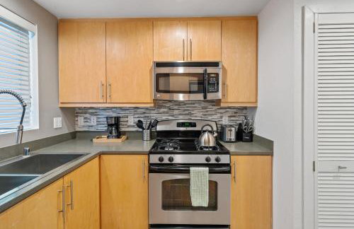 Venice Marina Water Front Luxury Condo - Photo 13