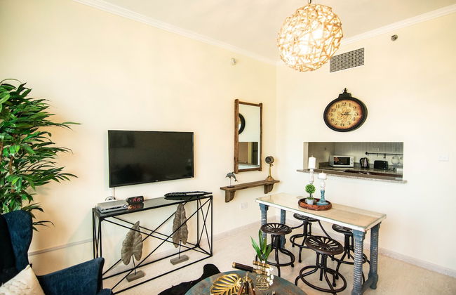 Lux BnB I X1 Tower I Golf Course & Sea Views - Photo 14