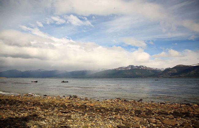 Paseo en yate por el Canal Beagle + Trekking por isla Bridges - Foto 4