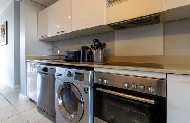 Experience Uninterrupted Comfort Fully Furnished 2br Flat Free From Loadsheding - Foto 20