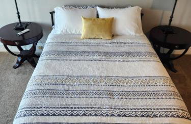 Waterfront Getaway in Historic Bristol - Foto 21