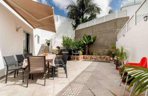 Big Villa Tauro with Private Heated Saltwater Pool & Jacuzzi & BBQ & Game Room & Arcade Games - Foto 23