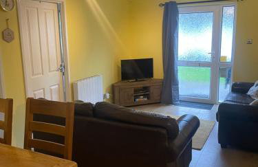 BumbleBee Lodge - Photo 13